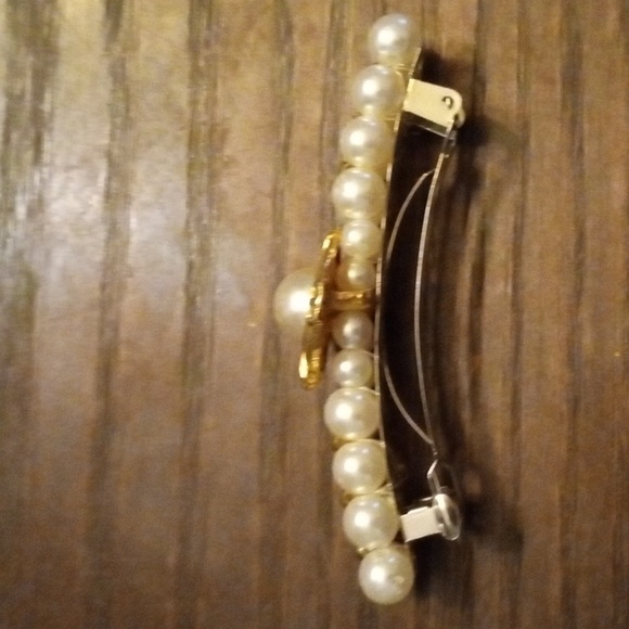 Beautiful vintage white pearl bobby pin - Picture 2 of 5